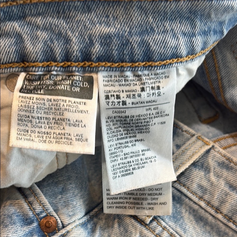 Levi's Blue Jean Shorts Distressed Cut-Off - Picture 2 of 4
